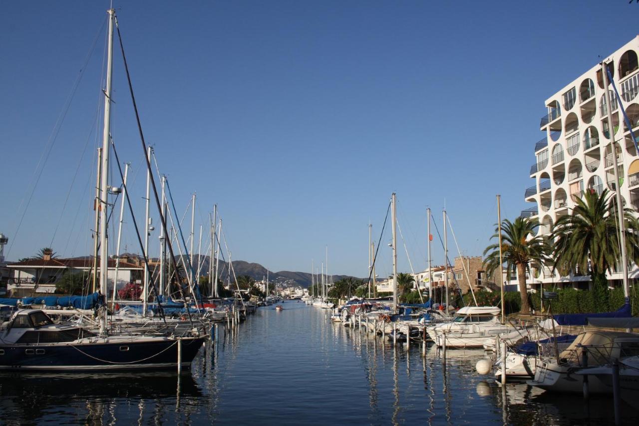 Empuriabrava Apartaments - Nº7 Екстер'єр фото